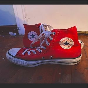 Converse lone star high tops. Size 10 women’s and red with white trim.